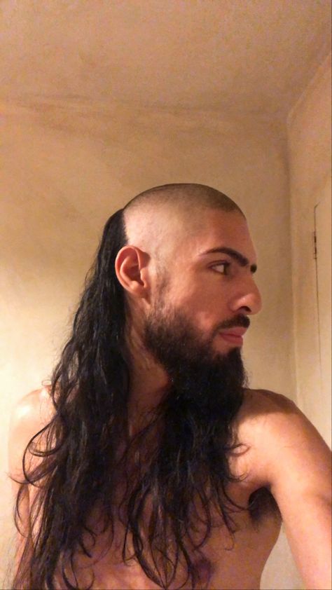 Skullet Skullet Haircut Men, Long Modern Mullet, Skullet Hair, Leo Haircut, Skullet Haircut, Shaved Head With Beard, Long Hair Beard, Bald Look, Bald With Beard