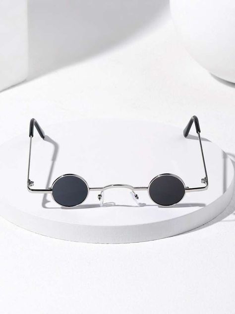 Free Returns ✓ Free Shipping On Orders $49+ ✓. Men Round Frame Fashion Glasses- Men Fashion Glasses at SHEIN. Small Round Glasses, Glasses Frames Trendy, Mens Glasses Fashion, Round Frame Sunglasses, Styles P, Retro Mode, Vintage Eyeglasses, Fashion Glasses, Travel Photo