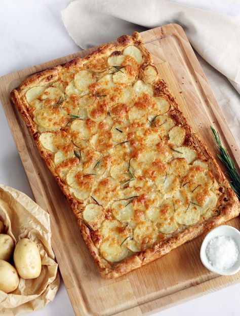 Puff Pastry Potato Tart – Curly's Cooking Open Puff Pastry Tart, Savory Pastry Appetizers, Red Onion Tart, Puff Pastry Potato Tart, Potato Puff Pastry Recipes, Veggie Puff Pastry Recipes, Puff Pastry Sides, Cooking Competition Ideas Food, Dinner Pastry Recipes