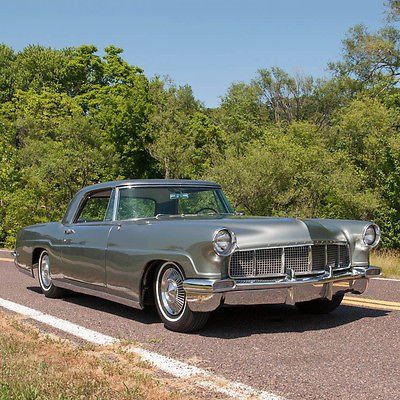 #Cars Lincoln: Continental Continental 1957 lincoln continental mark ii only 25 933 miles https://t.co/1i41dj8O39 https://t.co/Otmg24KVX5 -------------- --------->> http://twitter.com/InstantTimeDeal/status/749171153734742016 1950s Ads, Rolls Royce Silver Cloud, Lincoln Motor Company, Lincoln Motor, Spare Tire Mount, Old Vintage Cars, Gilles Villeneuve, Lincoln Cars, Cadillac Eldorado