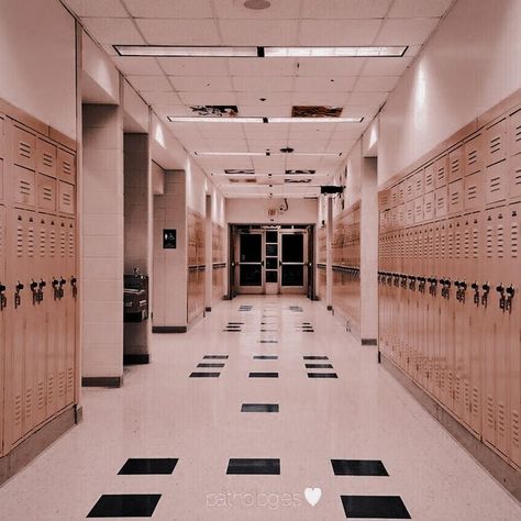 Punk 57, Old School Aesthetic, Americana Aesthetic, School Building Design, School Hall, School Hallways, High School Classroom, School Building, Aesthetic Themes