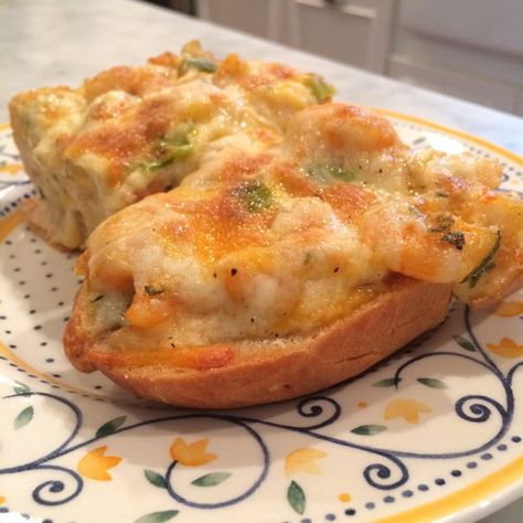 Shrimp Bread Cheese! Need I say more? My cousin and her hubby shared this loaf of delicious-ness with us at the beach one year and it was an instant favorite. You can add a salad, and make a meal of it. Or you can slice it and serve as an appetizer. The best part? You can make it using your leftover shrimp. Yep, a brand new meal with leftovers. Winner winner, shrimp dinner. First, rough chop your shrimp. With this batch we had tossed the shrimp in olive oil, salt, pepper and p… Shrimp Bread Recipes, Heavy Apps, Shrimp Bread, Leftover Shrimp, Oatmeal Lace Cookies, Honey Lime Shrimp, Lemon Drop Cookies, Drop Cookie Recipes, Buffet Style