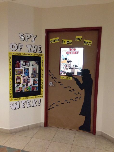 A compilation of the best ideas I've  seen for an awesome detective classroom theme. Spy Classroom Theme, Mission Impossible Bulletin Board Ideas, Spy Bulletin Board Ideas, Detective Bulletin Board Ideas, Detective Themed Classroom, Mystery Unit, Spy Theme, Spy School, Spy Classroom