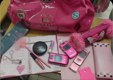 Early 2000s Aesthetic, 00s Aesthetic, 00s Mode, 2000s Pink, Elle Woods, Trashy Y2k, 2000s Aesthetic, Pink Girly Things, Pink Lady