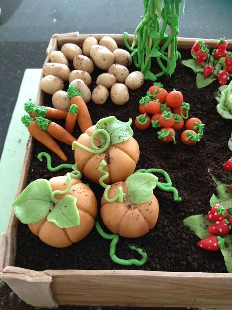 Allotment Birthday Cake with Marzipan Vegetables.   Cake decorating ideas Allotment Cake Ideas, Fondant Vegetables, Allotment Cake, Vegetable Garden Cake, Marzipan Fruit, Marzipan Cake, Cupcakes Fondant, Vegetable Cake, Best Cupcakes