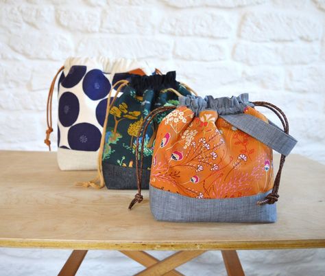 Beginner Project Bag SEWING PATTERN Easy Knitting Bag | Etsy Project Bag Sewing Pattern, Drawstring Bag Sewing Pattern, Diy Sac Pochette, Knitting Bag Pattern, Knitting Needle Case, Bag Sewing Pattern, Beginner Sewing Patterns, Modern Bag, Knitting Project Bag