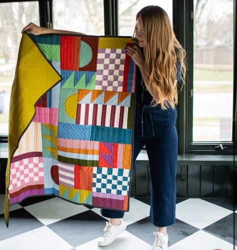 Modern Quilts Ideas, Improv Quilt, Improv Quilting, Stained Glass Quilt, Improv Quilts, Silk Quilt, Wedding Quilt, Scrap Quilt Patterns, Scrap Quilt