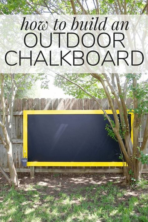 Backyard Fence Decor, Outdoor Chalkboard, Kids Yard, Play Area Backyard, Backyard Kids Play Area, Outdoor Play Area, Kids Outdoor Play, Backyard Renovations, Diy Fence