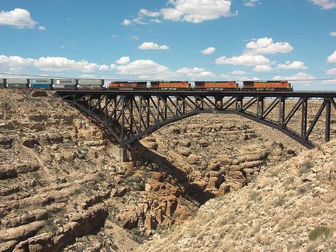 BNSF Diablo Canyon Bridge Arizona Minecraft Badlands, Wild West House, Wild West Ghost Town, Wild West Landscape, Wild West Aesthetic, Nevada House, Steampunk Building, Lego Western, Wild West Town