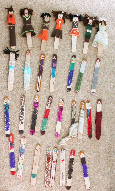 Worry Dolls from tongue depressors Lollypop Stick Craft, Tongue Depressors, Diy Popsicle Stick Crafts, Child Life Specialist, Diy Popsicle, Art Therapy Projects, Homemade Dolls, Worry Dolls, Art Therapy Activities