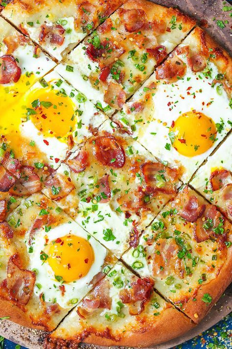 Pizza For Breakfast, Pizza Lasagna, Breakfast Pizza Recipe, Plats Healthy, Bacon Breakfast, Dessert Easy, Easy Pizza, Breakfast Pizza, Chinese Recipes