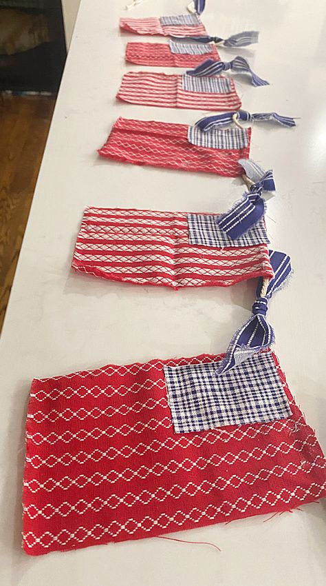 Diy Patriotic Bunting, Bunting Flags American Porch, No Sew Red White And Blue Crafts, Fourth Of July Bunting, Fabric American Flag, American Flag Diy, American Flag Banner, Fouth Of July Crafts, Patriotic Crafts Diy