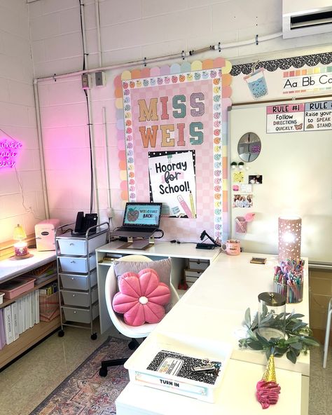 We are obsessed with how cute this classroom turned out! Cheers to an amazing school year Alexa! ❤️ Click the 🔗 in our profile to shop the Saved By The Pastel collection! #classroomdecor #classroominspiration #classroomtheme #classroomideas #pastelclassroom #newclassroom #teachersfollowteachers #teachertribe #teacherdecor Elementary School Counselor Office, Classroom Setup Elementary, Teaching Classroom Decor, Intervention Classroom, Elementary Classroom Themes, Middle School Classroom Decor, School Counselor Office, Classroom Organization Elementary, Teachers Room