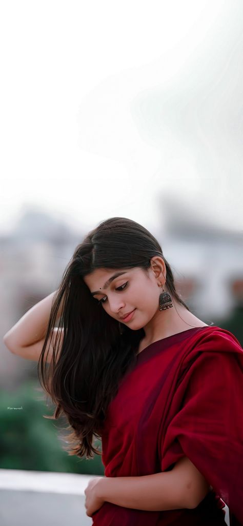 Ananthika Sanilkumar hd retouch wallpaper Mad Movie Images, Ananthika Sanilkumar Wallpaper, 1080x1920 Hd Wallpaper Indian Actress, Mad Movies, Hd Cover Photos, Photoshop Presets Free, Eyeliner Shapes, Women Photoshoot, Actors Illustration