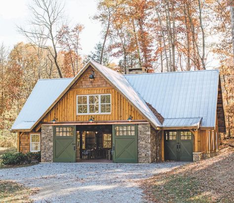 Pole Barn Colors Scheme, Barn Shop Ideas, Wood Shops, Thanksgiving Hosting, Barn Style Garage, Barn Workshop, Pole Barn Designs, Ideas For Thanksgiving, Backyard Barn