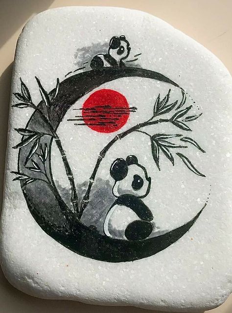 Horse Painted Rocks, Panda Rock Painting, Happy Stones, Rock Painting Patterns, Cute Panda, Horse Painting, A Rock, Pebble Art, Painting Patterns