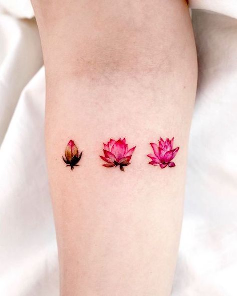 Pink Lotus Tattoo, Cool Tattoos For Women, Simple Lotus Flower Tattoo, Lotus Flower Tattoo Meaning, Small Lotus Flower Tattoo, Small Lotus Tattoo, Lotus Mandala Tattoo, Wrist Bracelet Tattoo, Tattoo Over Scar