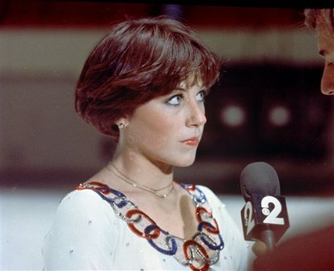 The Dorothy 'Hamel' Wedge Haircut Decent Hairstyles, Dorothy Hamill Haircut, Cameron Diaz Style, Short Wedge Hairstyles, Wedge Haircuts, Short Wedge Haircut, Dorothy Hamill, Wedge Haircut, Short Wedges