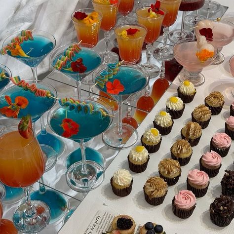 — ASMA’S AFARTAN BAX — Connected over delicious bites and mocktails, only at ANH CATERING! Book today via DM ✨ - - - - #melbournecatering #bridalshower #melbournecaterer #luxurycatering #mocktails #halal #cateringmelbourne #halalcatering #somalifood #catering Luxury Cat, Mocktails, Bridal Shower, Quick Saves