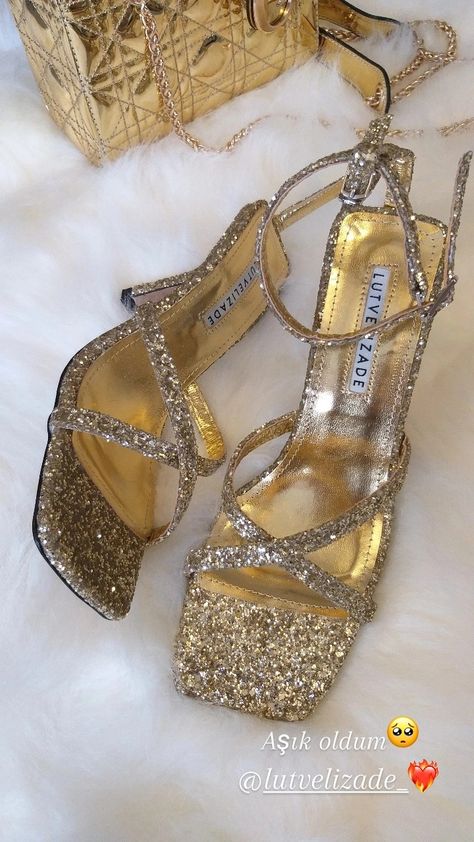 Gold Gold Sparkly Heels Prom, Sweet 16 Venues, Gold Sparkly Shoes, Gold Sparkly Heels, Insole Design, Sparkly Heels, Gold Shoes, Dress Inspo, Prom Shoes