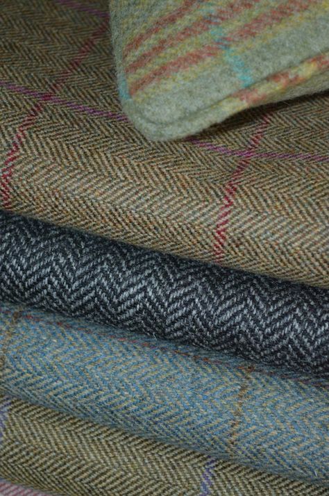 Scottish tweed. I know not technically a plaid but still. Tweed Curtains, Scottish Home Decor, Scottish Interiors, Scottish Decor, Scottish Tweed, Scottish Homes, Soft Autumn, Wool Applique, English Cottage