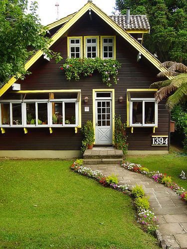 Adorable house ❤️ - Gramado-RS - Brazil | by Renata Diem Lakeside Cottage, Cottages And Bungalows, Moroccan Homes, Brown House, Earth Homes, Beautiful Houses, Cabins And Cottages, Little Cottage, Abandoned Houses