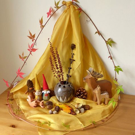 Natural Objects, Dry Branch, Diy Rock Art, Doll Carrier, Corner Garden, Autumn Display, Early Childhood Development, Nature Table, Natural Toys