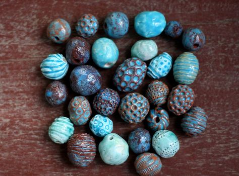 Ceramic Beads Handmade, Polymer Clay Beads Diy, Pottery Beads, Ceramic Bead Jewelry, Terracotta Jewellery Designs, Felt Beads, Ceramic Workshop, Polymer Beads, Jewerly Beads