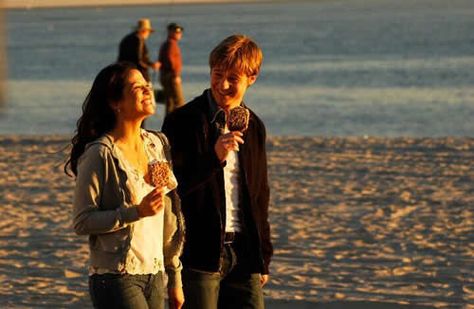 Ryan And Summer The Oc, The Oc Ryan, The Oc Season 1, Summer The Oc, Oc California, Sufjan Stevens, Happiness Challenge, Beach At Sunset, Lil Sister