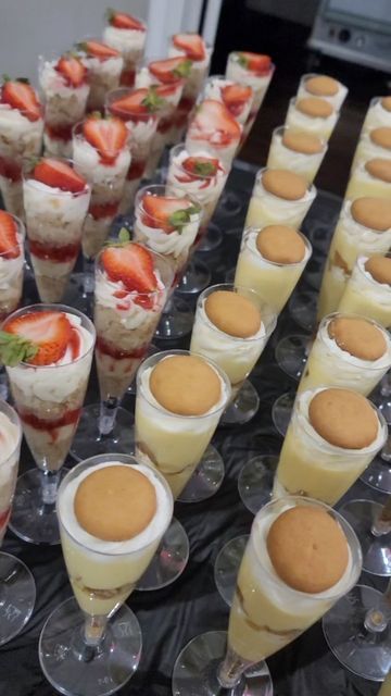 Food In Champagne Glasses Party Ideas, 50th Dessert Table Ideas, Dessert Bar Ideas Birthday, 50th Birthday Party Food Ideas For Women, Dessert Hors D'oeuvres, Black People Baby Shower Food, 40th Birthday Brunch Ideas For Women, Desserts For Dessert Table, Dessert Bar Party Ideas