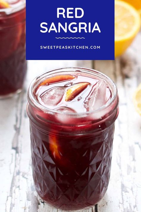 Red Sangria Recipes With Vodka, Easy Red Sangria Recipes, Summer Red Sangria, Sweet Red Sangria Recipes, Summer Red Wine Sangria, Best Wine For Sangria, Pineapple Rum Drinks, Best Sangria Recipe, Easy Sangria Recipes