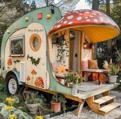 She Shed Camper Ideas, Storybook Ranch, Camping Inspo, Camper Exterior, Design Casa Piccola, Camper Vintage, Backyard Cottage, Trailer Ideas, Rv Hacks