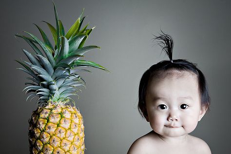 pineapple Funny Baby Images, Baby Pineapple, Funny Baby Faces, Baby Sitting, Cute Asian Babies, Baby Faces, Baby Images, Asian Babies, Baby Makes