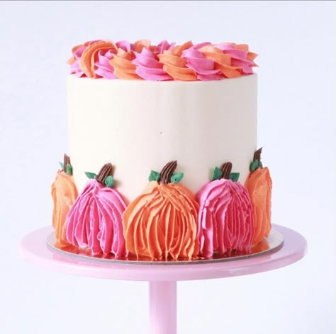 Pumpkin Cake Ideas, Thanksgiving Cake Ideas, Fall Cake Ideas, Fall Birthday Cakes, Halloween Pumpkin Cake, Pumpkin Cakes, Pumpkin Patch Birthday, Thanksgiving Cake, Halloween Birthday Cakes