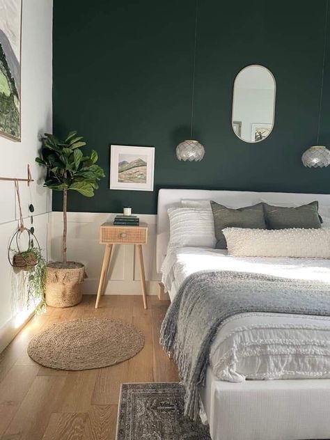 Dark Green And White Room Aesthetic, Forest Green Feature Wall Bedroom, Dark Green Wall Bedroom Aesthetic, Cuarto Verde Aesthetic, Forest Green Bedroom Aesthetic, Dark Green And White Bedroom, Forest Green Bedroom Ideas, Bedroom Ideas Dark Green, Green Wall Bedroom Aesthetic