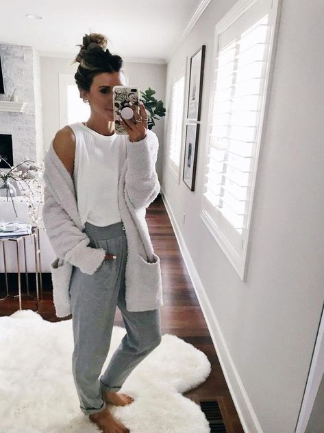 Today I'm rounding up some of my favorite purchases from the past week so you can shop your favorites from the Nordstrom Anniversary Sale public access! Lounge Outfits, Outfits Lazy, Loungewear Outfits, Lounge Outfit, Cute Lazy Outfits, Lazy Outfits, Lazy Day Outfits, Sweatshirt Outfit, Nordstrom Anniversary Sale