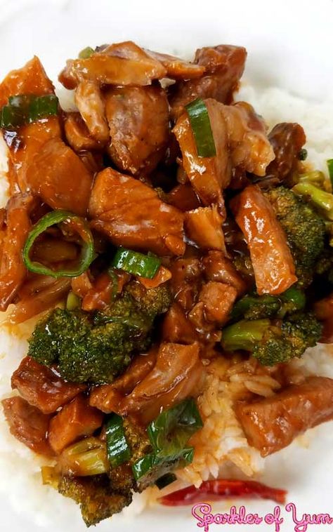 Roast Pork and Garlic Sauce is one of those weeknight dinners that's quick, easy, and can use up leftover pork roast which is very budget friendly as well. #asianrecipe #porkrecipe #easyrecipe Leftover Pork Loin Recipes, Leftover Pork Recipes, Chicken And Broccoli Stir Fry, Leftover Pork Tenderloin, Leftover Pork Roast, Garlic Sauce Recipe, Leftover Pork, Pork Roast Recipes, Pork Loin Recipes