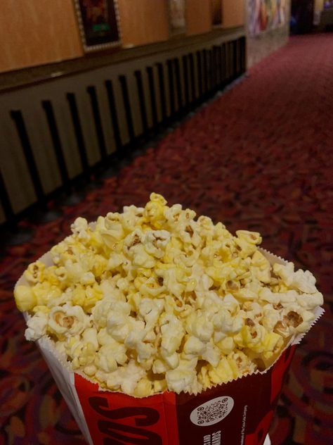 Theater Aesthetic, Movie Theater Snacks, Movie Theater Aesthetic, Movie Theater Popcorn, Movie Popcorn, Butter Popcorn, I Want To Eat, Movie Theater, Food Cravings