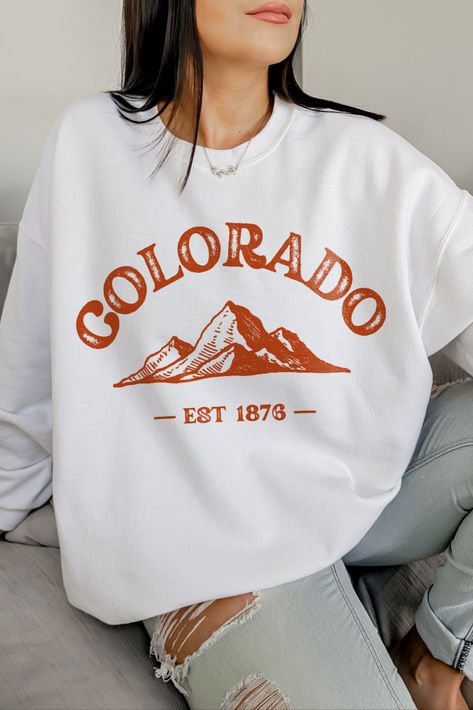 Colorado Crew, Mountain Sweatshirt, Crewneck Sweatshirt Aesthetic, Sweatshirt Inspo, Oversized Crewneck Outfit, Cute Sweatshirts, Cute Sweatshirts For Women, Fashion Sweatshirts, Trending Sweatshirts, Positive Quotes Sweatshirt, Preppy Clothing, Preppy Clothes, Location Sweatshirts, Oversized Crewneck Outfit, Trending Sweatshirts, Crewneck Sweatshirt Aesthetic, Quotes Sweatshirt, Clothing Preppy, Sweatshirts Cute, Crewneck Outfit, Sweatshirt Preppy