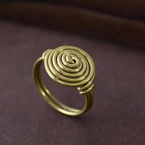 Octopus Engagement Ring, Octopus Clay Ring, Squid Jewelry, Squid Rings, Handmade Snake-shaped Brass Jewelry, Coil Ring, Unique Hoop Earrings, Gold Wrap Ring, Octopus Jewelry