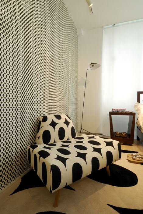 Chains Hotel Room Chair - eley kishimoto Hotel Room Chair, Eley Kishimoto, Electric Style, Hotel House, Book World, Interior Pictures, Timeless Decor, Old And New Testament, Hotel Booking