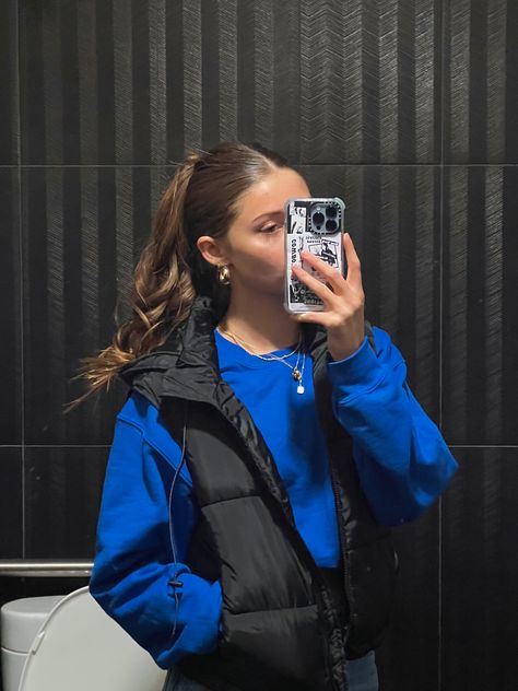 #blue #blueoutfit #blueshirt #puffer #puffervest #puffercoat #fallfashion #winteroutfit #winterfit #winterfashionoutfits #ponytail #hairstyles #mirrorpose #instagraminspo #outfits #outfitideas #outfitgoals #outfitideasforwomen #fall #fashion #baddieoutfitsforschool #cleangirlaesthetic #cleangirl #slickedbackhair #gold Blue Adidas Outfit, 2 Ponytails, Winter Fit, Slicked Back Hair, Amazing Artwork, Female Face, Downtown Girl, Adidas Outfit, Natalie Portman