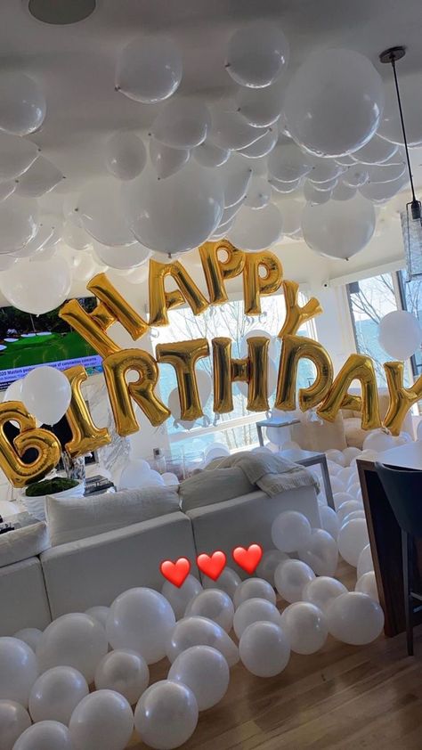 Surprise Birthday Decorations, 18th Birthday Party Themes, Happy Birthday Decor, Birthday Goals, Birthday Ideas For Her, Cute Birthday Ideas, Pool Birthday, Birthday Party Theme Decorations, 24th Birthday