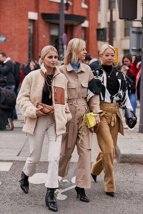 new brands 2019: including The Frankie Shop as seen her on Linda Tol wearing a beige utility jumpsuit Mode Dope, Fall Fashion Coats, Jumpsuit Casual, Paris Mode, Mode Casual, Looks Street Style, Street Style Paris, Fall Street Style, Fashion Week Street Style