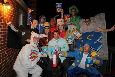 Cereal Characters, Clever Costumes, Cereal Brands, Cute Group Halloween Costumes, Annual Halloween Party, Holloween Costume, Unique Halloween Costumes, Creative Costumes, Group Costumes