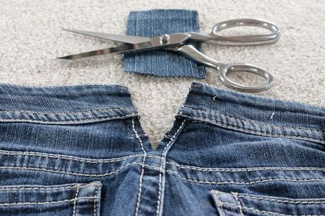 Fourteen simple clothing alterations you can do yourself when those ready to wear clothes don't fit quite right or if your weight has recently fluctuated. Syprosjekter For Nybegynnere, Distressed Clothing, Distressing Jeans, Umgestaltete Shirts, How To Make Jeans, Altering Jeans, Jean Diy, Repair Jeans, Sewing Jeans