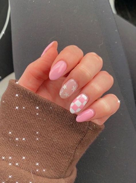 Pink Checkered French Tip Nails, Pink Gel Nail Art, Cute Retro Nails, Bright Pastel Nails, Light Pink Checkered Nails, Checkered Nails Square, Pink Checkerboard Nails, Simple Nail Ideas Square, Fun Almond Nails Art Designs