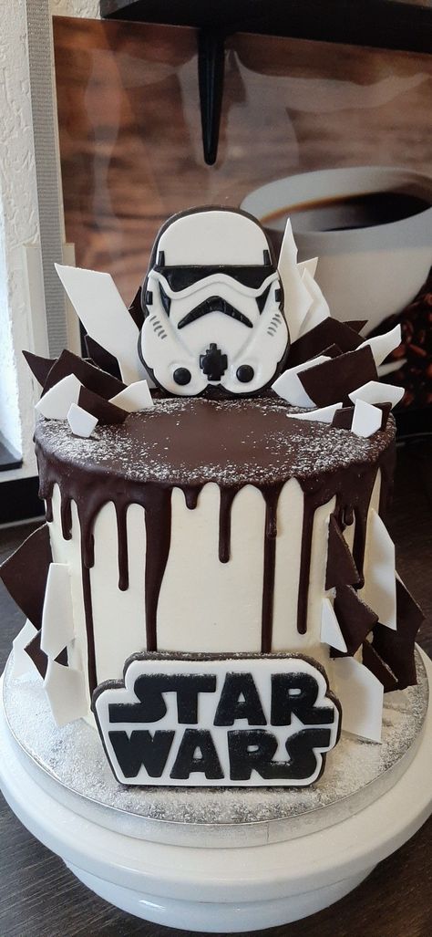 Star Wars Chocolate Cake, Star Wars Cake Design, Star Wars Drip Cake, Star Wars Birthday Cake For Men, Star Wars Birthday Cake Easy, Star Wars Theme Cake, Storm Trooper Birthday Party, Star Wars Birthday Cakes, Starwars Cakes Birthday