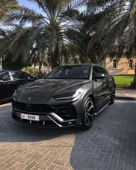 Lambo Urus, مرسيدس بنز, Aston Martin Cars, Aston Martin Vanquish, Top Luxury Cars, Fiat 600, Porsche Classic, Luxurious Cars, Aston Martin Vantage