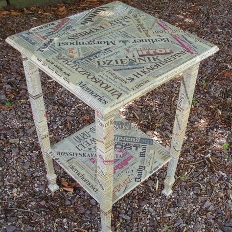 Girl, some old furniture and a couple bottles of Mod Podge and you could rule the world. Christina's World, Diy Kids Furniture, Decoupage Furniture, Upcycle Decor, Pull And Bear, Rental Decorating, Painted Table, Recycled Furniture, Recycled Crafts